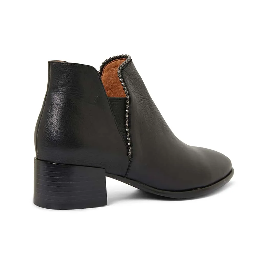 Astor Boot in Black Leather