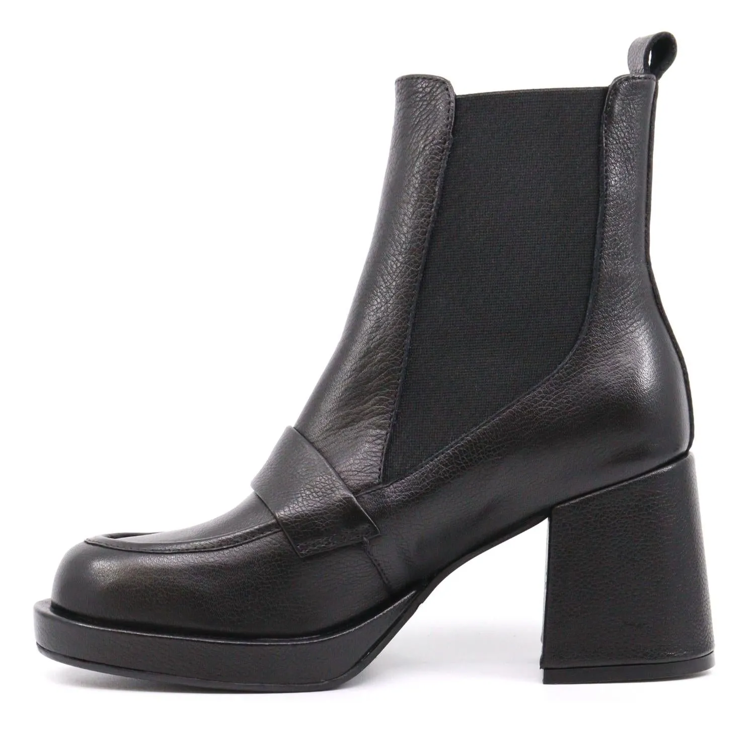 Dalton Heeled Boot In Black