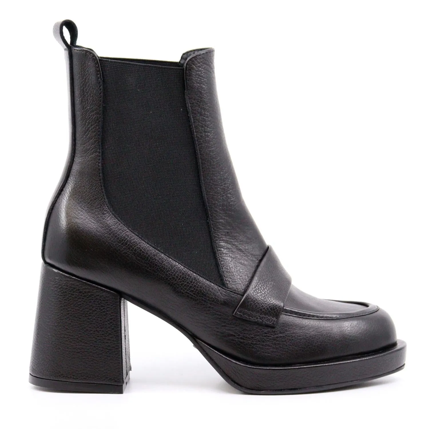 Dalton Heeled Boot In Black