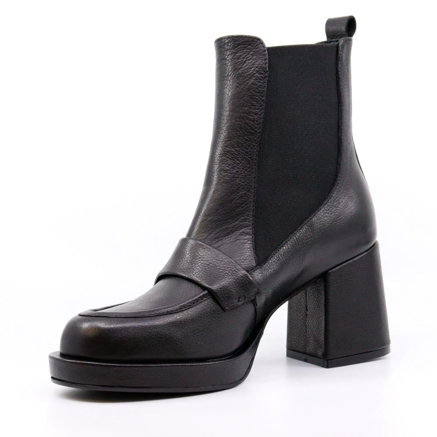 Dalton Heeled Boot In Black