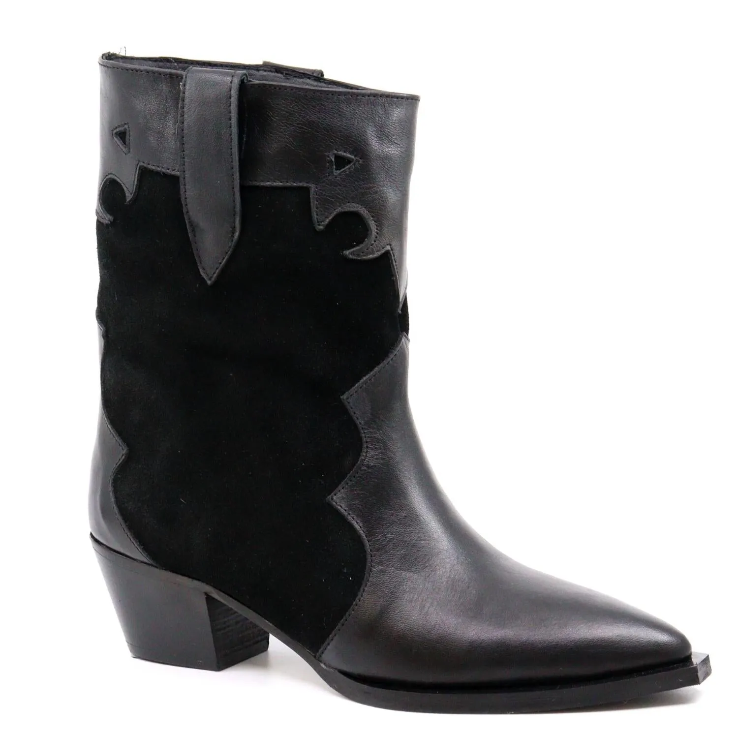 Deka Black In Black Leather / Black Suede