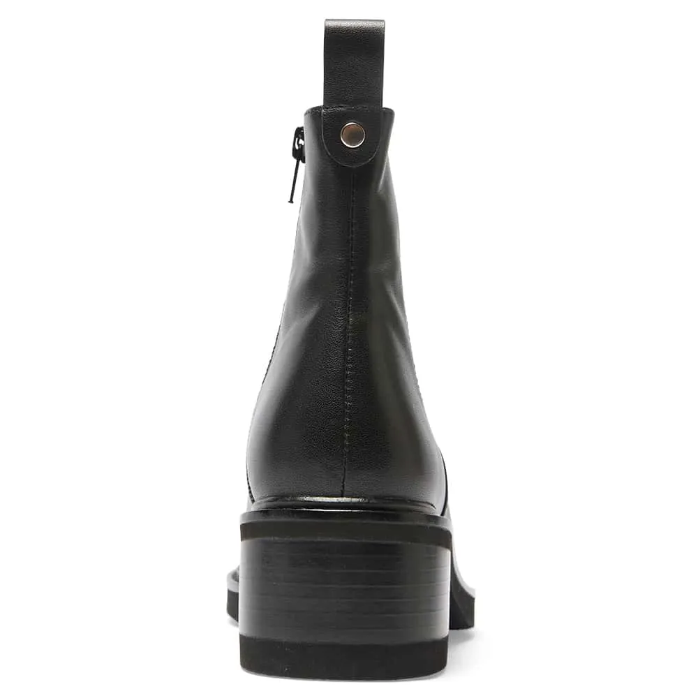 Detroit Boot in Black Leather