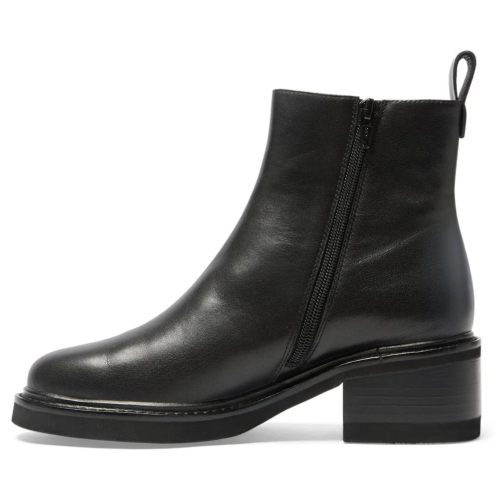 Detroit Boot in Black Leather