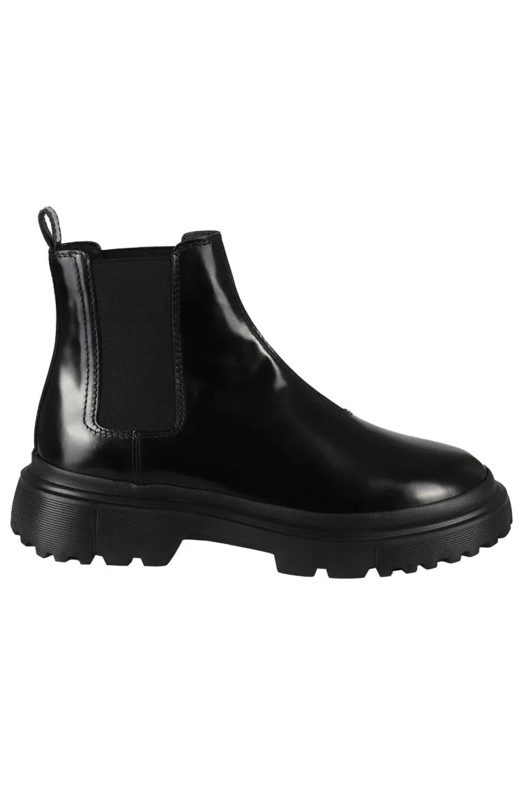 H629 Chelsea Black Glossy Leather Ankle Boot