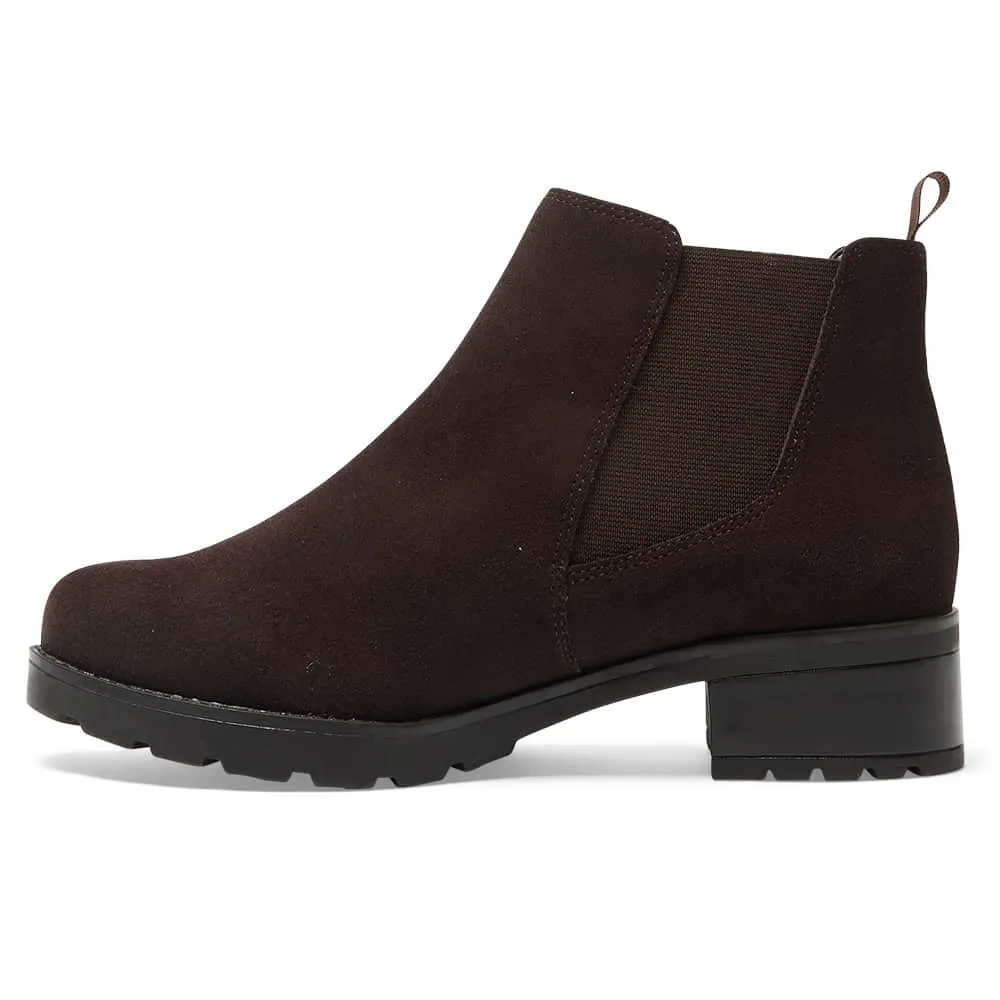 Iowa Boot in Chocolate Suede Suede