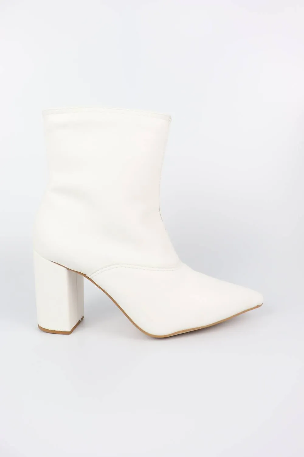 Sophia Boots In White