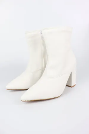 Sophia Boots In White