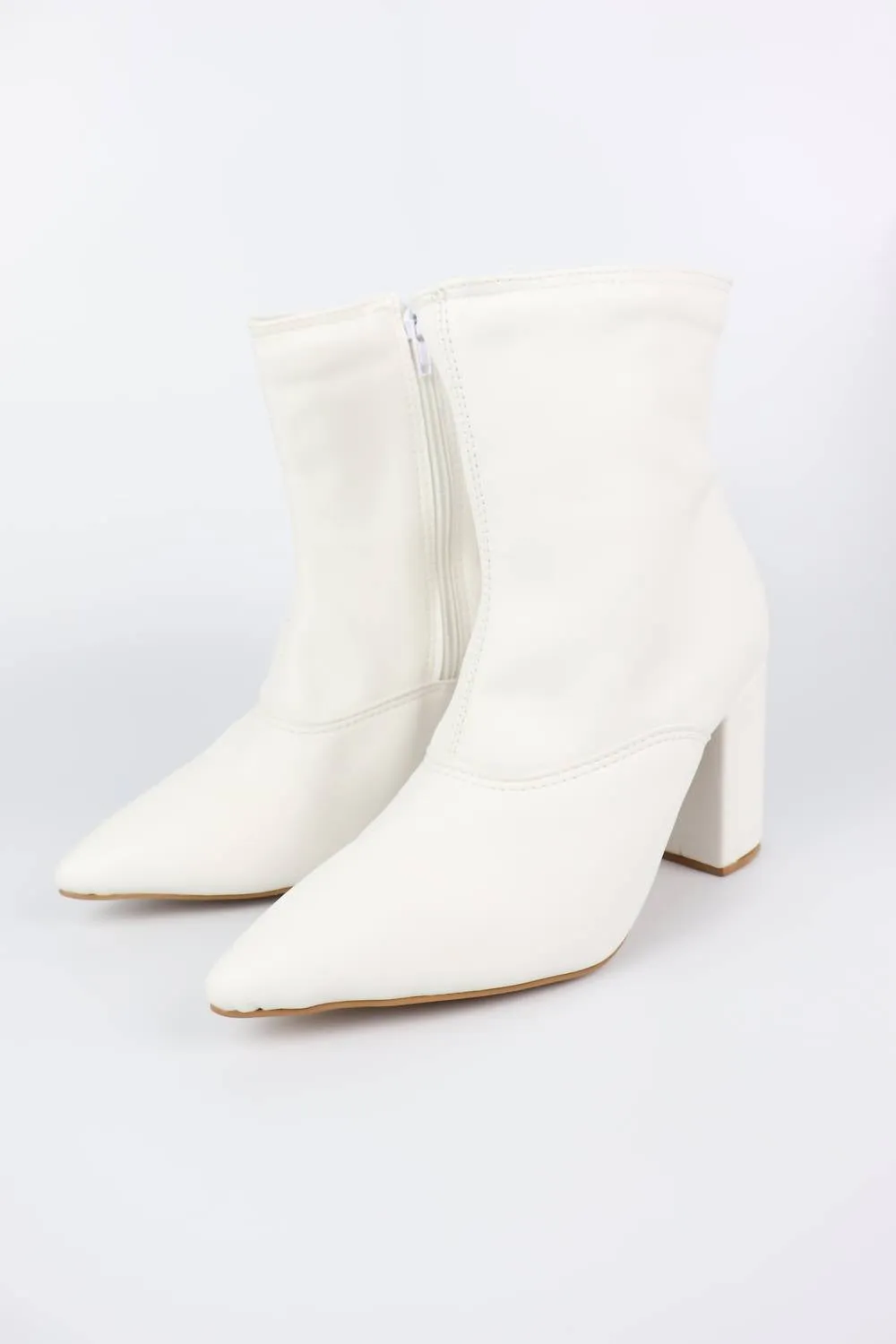 Sophia Boots In White