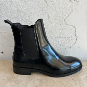 Unisa Barty Black