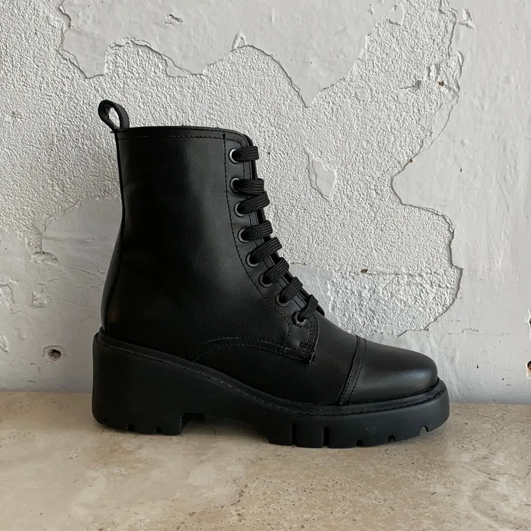 Unisa Juliet Black