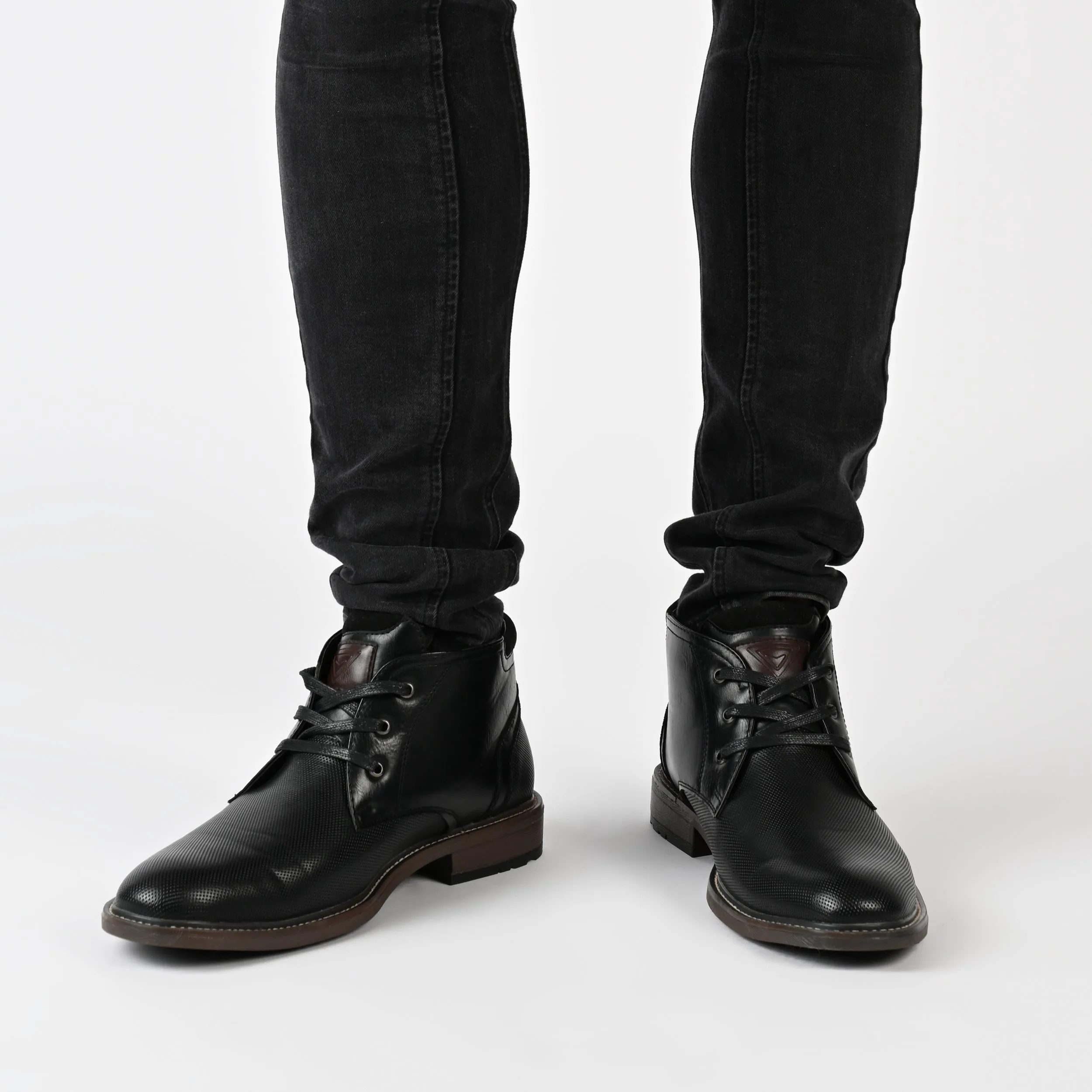Vance Co. Vaughn Lace-up Chukka Boot