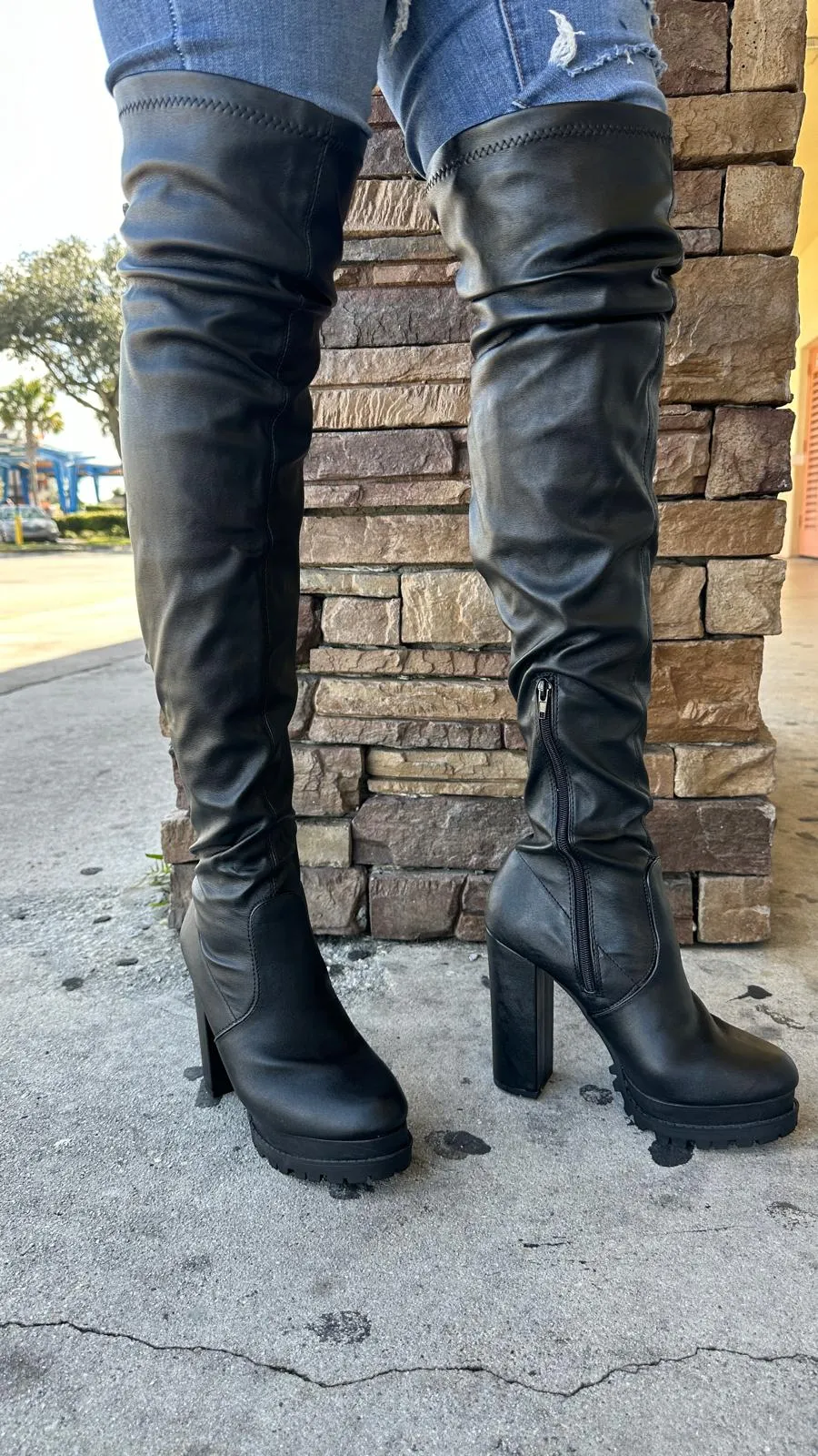 VIVIAN21W - BLACK PU (WIDE WIDTH BOOTS)