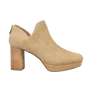 Women's Lesia Boot In Latte Kid Suede