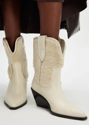 Women's Pitchfork Point Shearling Western Boots In Artic Fox Shearling