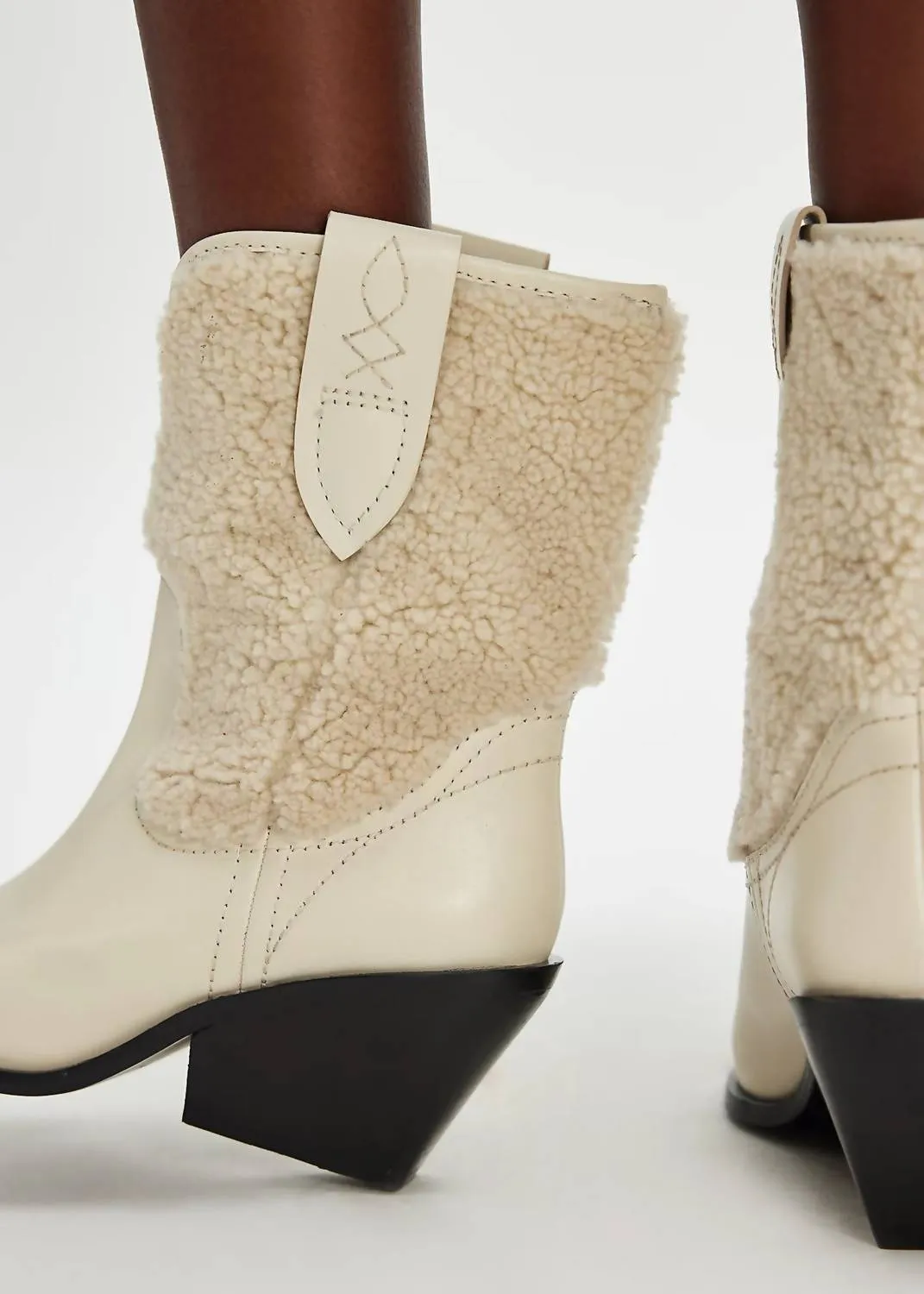 Women's Pitchfork Point Shearling Western Boots In Artic Fox Shearling